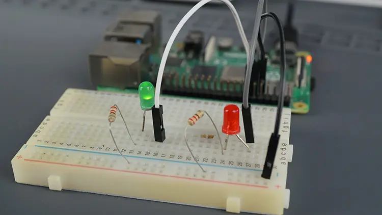 Raspberry Pi Control Outputs Based on Time of the day - Demonstration